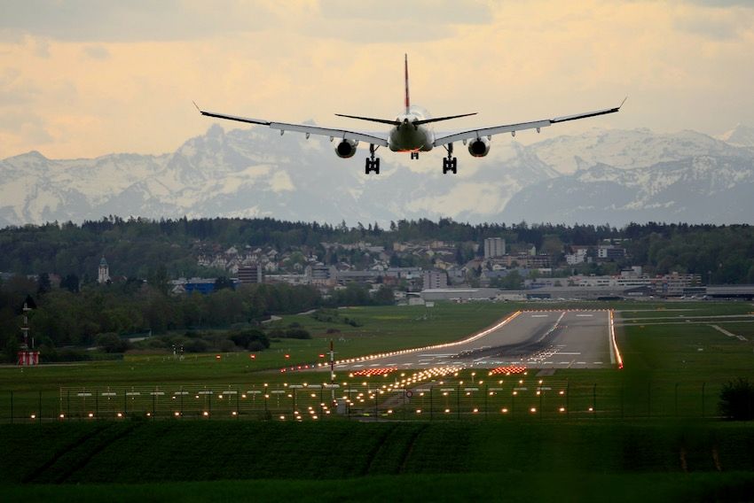 Aircraft coming into land